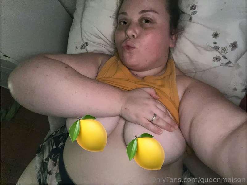 Would you do some juice with these piar of lemons😏🍋💦🫦 late a..