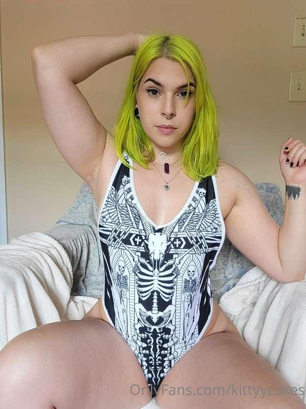 As requested, tits & pits combo 😋