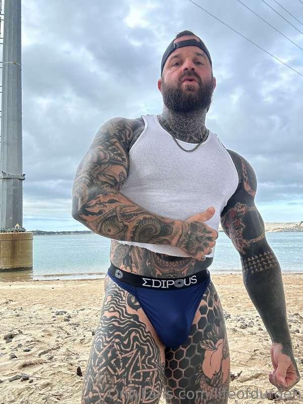 🌊