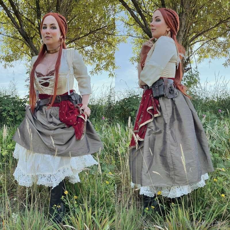 Yesterday I went to Renfaire! I really didn’t like how I loo..