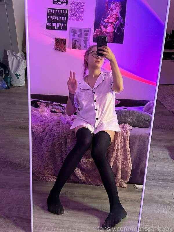 ~ wanna comfort me? 

#legs #stockings #feet #ponytails #glasses #18 #petite #loli #young #amateur #egirl #alt #cutegirl #cute #gamergirl 