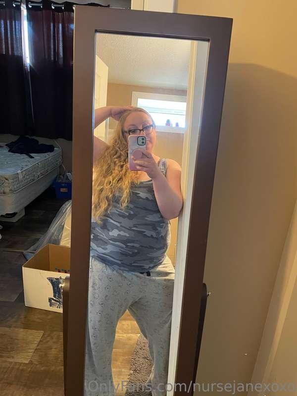 Laundry Day! How yoooou doing 😜