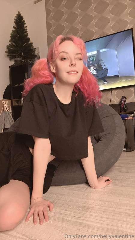 hellyvalentine image #3