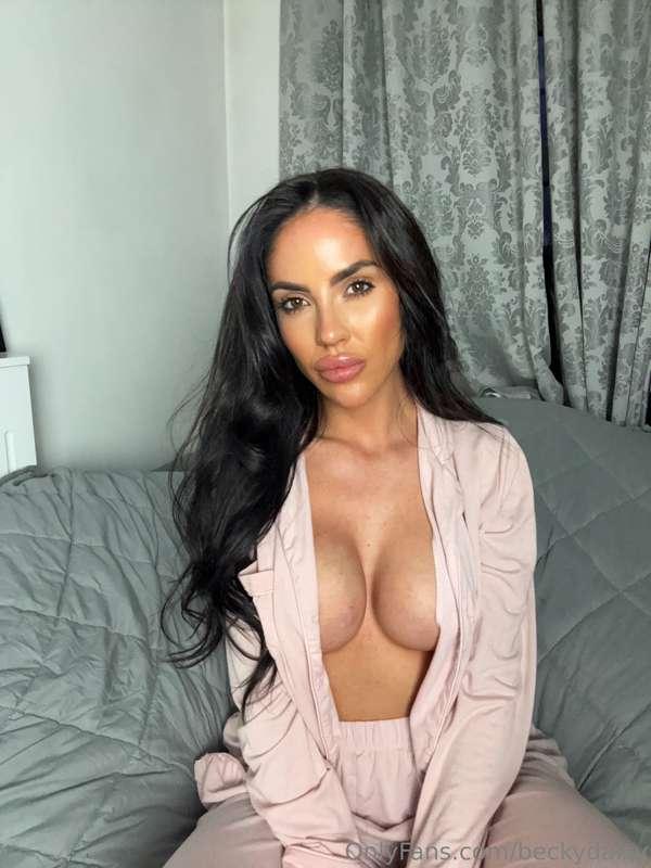 Why don't you suck on my cherries, they're plump. 🍒😜