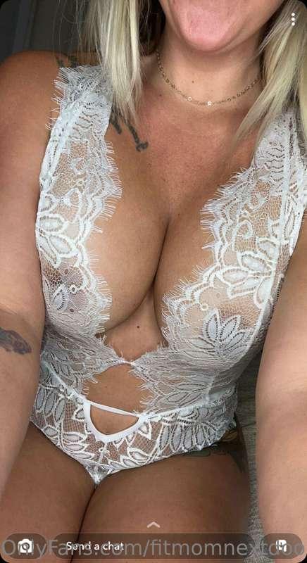 https://onlyfans.com/fitmomnextdoor-vip

25% off your first ..
