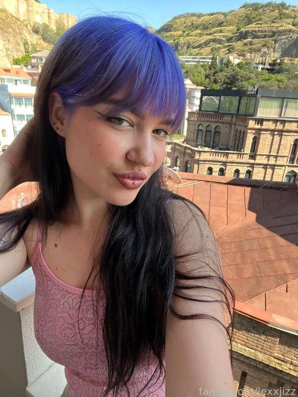 morning me^^ feeling sleepy, any ideas how to wake me up?👀

#life #lifestyle #selfie #altgirl #alt #bangs #egirl #gfe #longhair