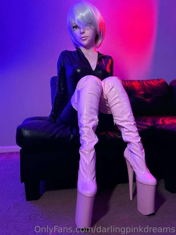 These boots are ten inches. Impossible to stand in, but I lo..