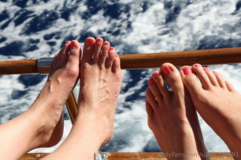 Summer is almost here! 😍😍☀️☀️👣👣