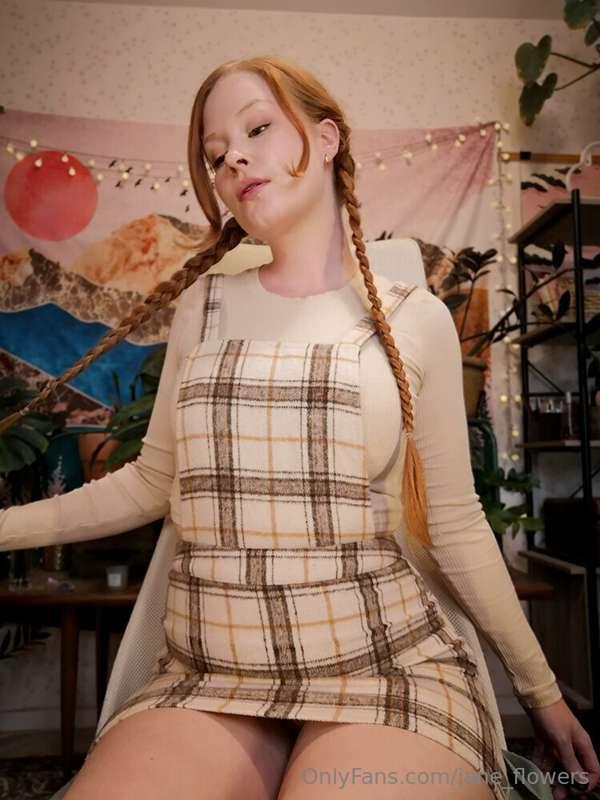 I feel cute in this dress (◕‿◕)♡