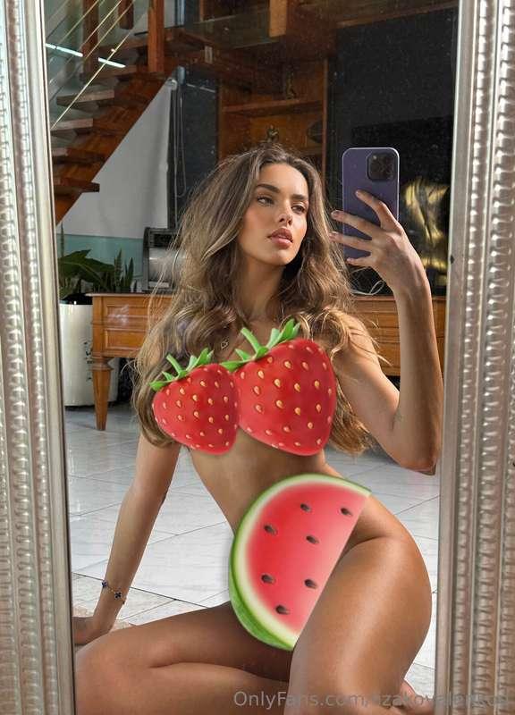 Come unlock me…. 🍓🥵💋