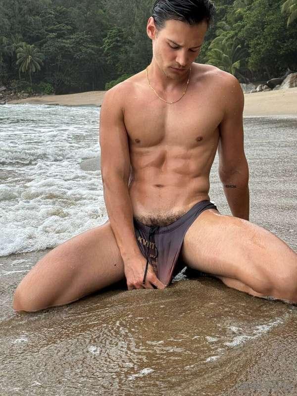 Do you prefer cold or warm weather? I definitely choose the ..