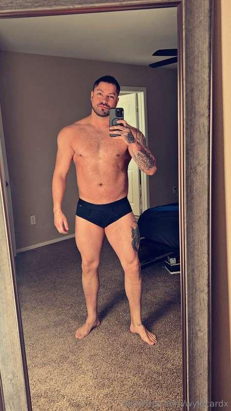 These underwear won’t stay on for long😏 