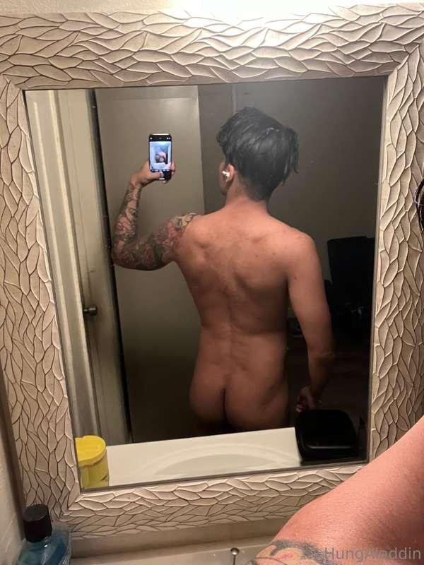 Been hitting the gym and doing pull ups 🫡