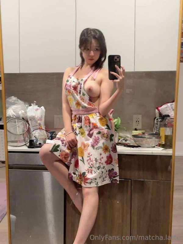 Sexy apron day:)