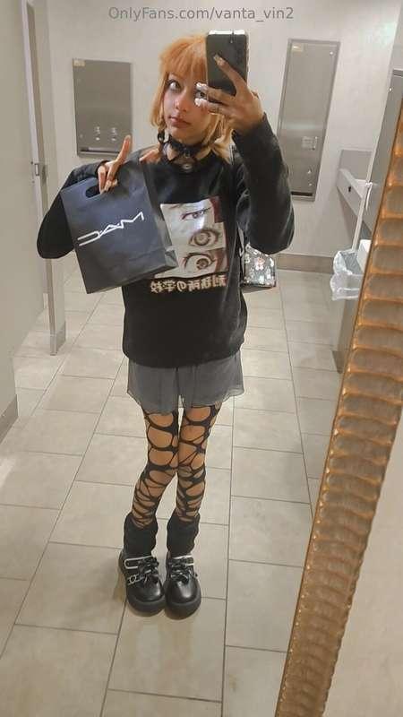 I suck at being active but I hope u all had a good weekend!