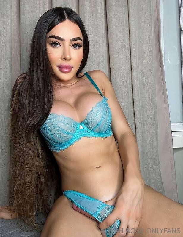 mind if i touch this right in front of you?