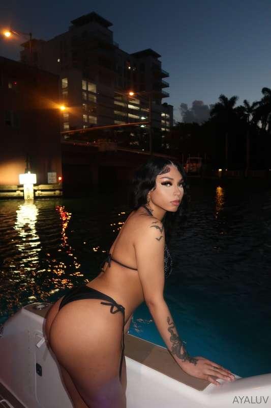 It’s my birthday!! 🥳🙈 The best person who showers me with gi..