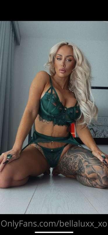 How do you politely tell someone that you want them naked on..