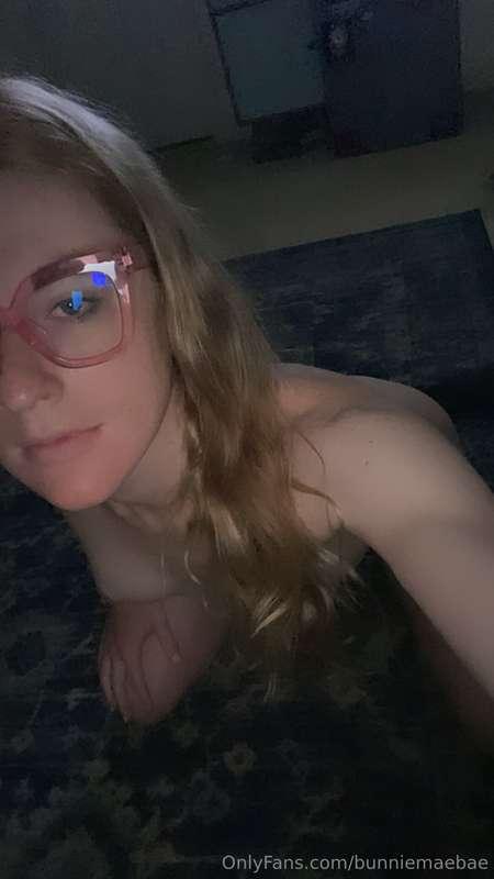 waiting on my knees to please u like I was made to daddy 💕