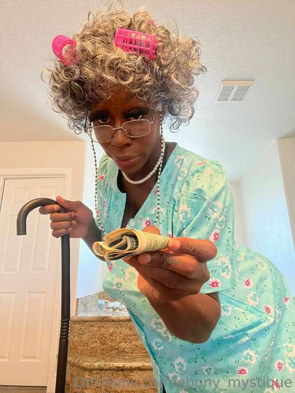 discount sent GRANNY THOT BUNDLE BABY!!
just subscribed & NE..