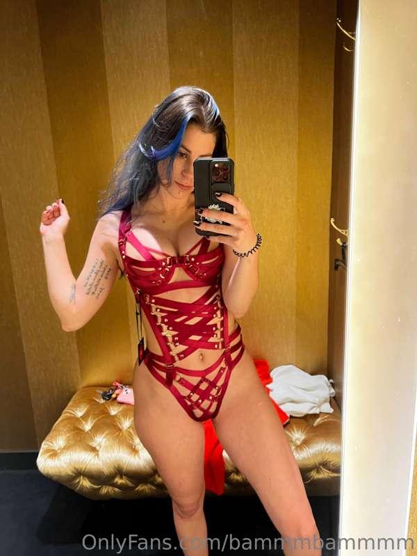 Had a bad day today, so I stepped out to treat myself 🥵🥵