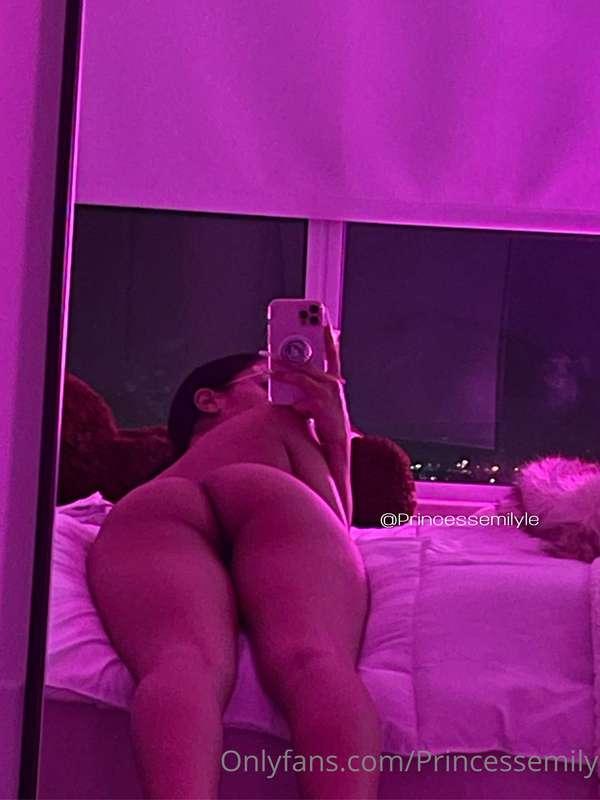 waiting for you to nut inside me 🥵