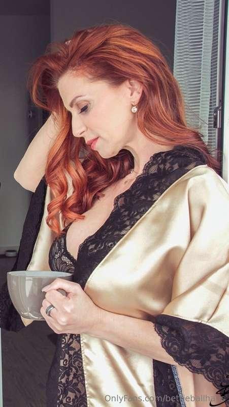 Guten Morgen, ich werde mir erstmal einen Kaffee gönnen...Be..