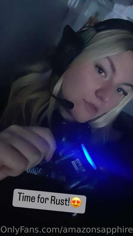 STREAMING FUNDRAISER 🖥️🎮

Anyone who tips will be able to us..
