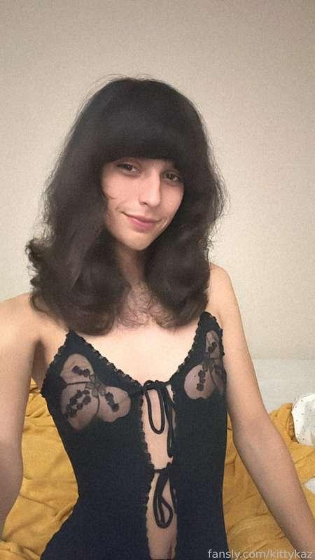 Are you still on the DL, but look up your favorite trans baddies when you wanna nut? 
Are you seriously still bothering with incognito? Who cares about browser history anymore, bro. 
You're so embarrassed of people knowing your kinks, knowing what you're hopelessly attracted to,  knowing how you feel inside. You're ashamed of what your boys would say if you admitted how hot you thought submissive curvy, tall boygirls are. You know the truth, though. You'd do anything to wife me up. I'm the best of both worlds, and I can satisfy all your most depraved fantasies. 
Ever since I started transitioning, I have cared less and less about silly hangups about how others might perceive my sexuality or my identity. I like what I like, I am what I am, and nobody else's opinion needs to matter. 
I have embraced my identity and owned the things that get me off :3
You should try embracing your true self and see how much better it feels!
~
#fyp #femboy #face #tinytits #petite #transgirl #sissy #sph #chastity #feminization