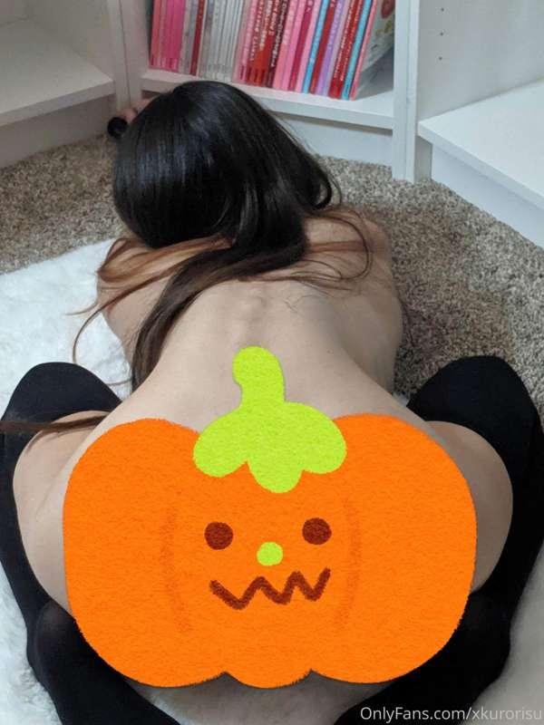 This is my most revealing set yet!! All I have on are thigh ..