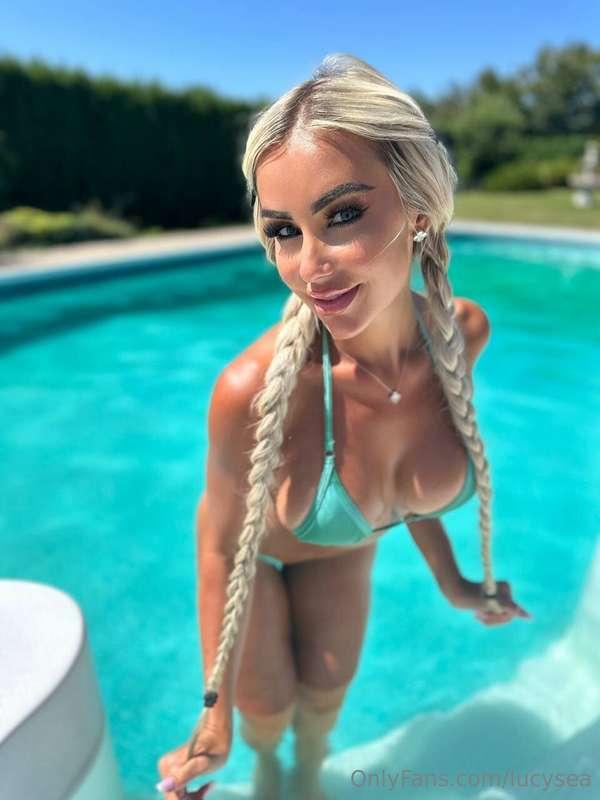 Want to be a little naughty with me tonight? 🥵 Let's do a lo..