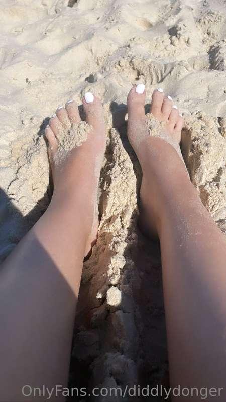 I wonder if any of the beach goers noticed me taking feet pi..