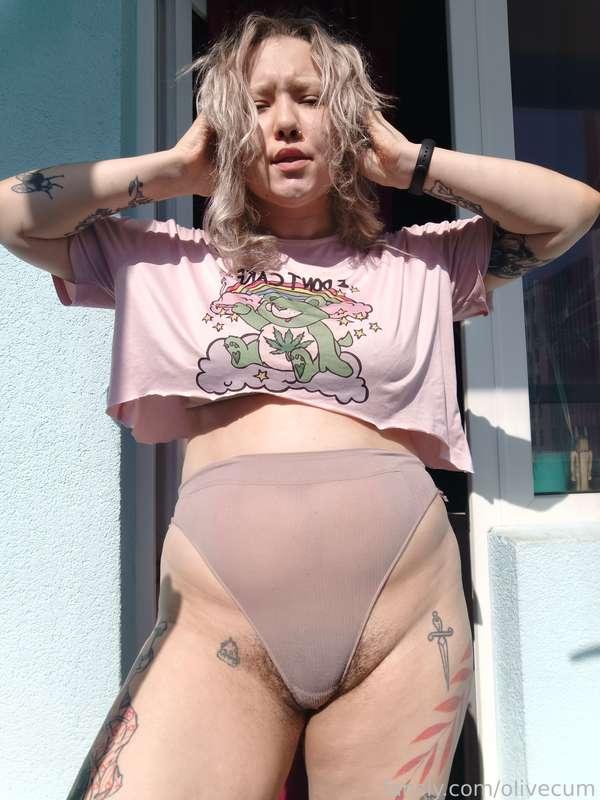 A sunny day on the balcony! 😻 How can I resist showing you the lush and powerful forms that reflect my strength?


#fyp #bush #alt #goth #hairy #bigass #booty #curvy #tattoo #blonde 
