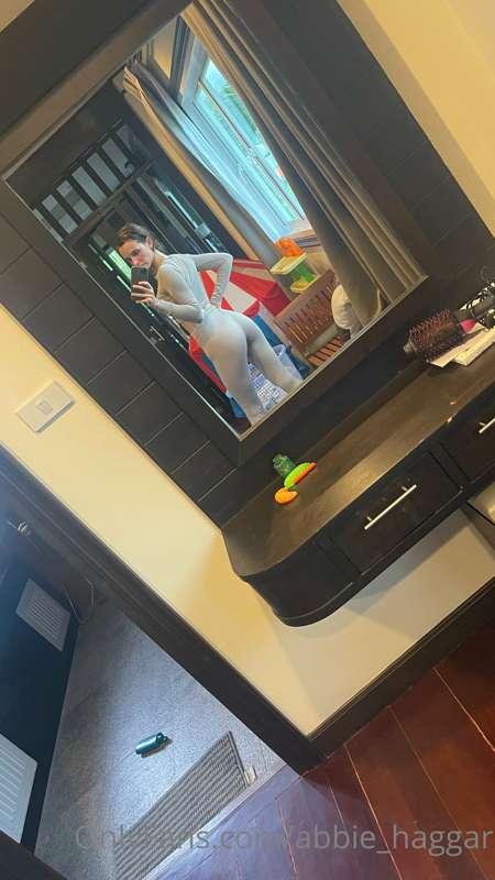Post work out selfie, anyone wanna pt me in exchange for som..
