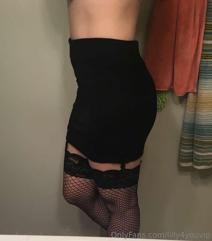 Going out on a date, think he'll like it when I show up like..