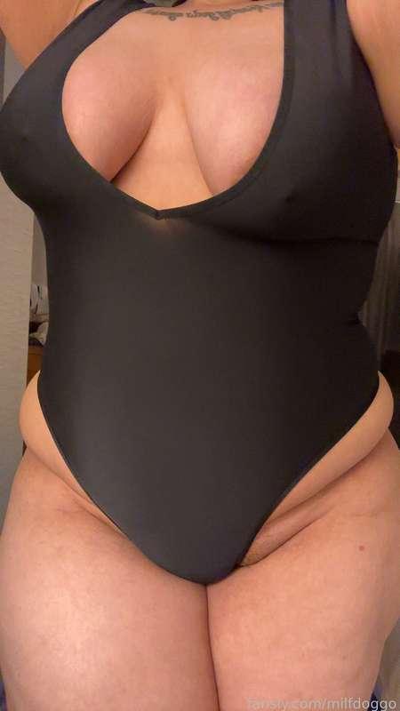 Need to be fucked until I can’t think 😩💦




#mommy #milf #bbw #tits #lingerie #thighs #hips #lewdtuber #pussy