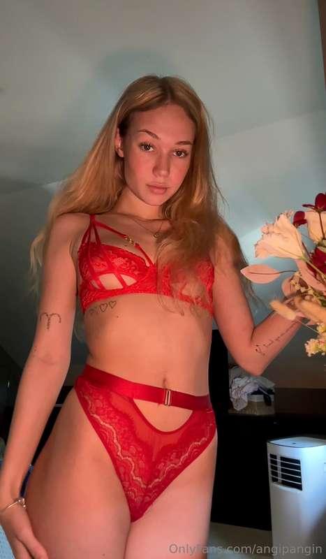 Would you fuck a girl like me? 🙈