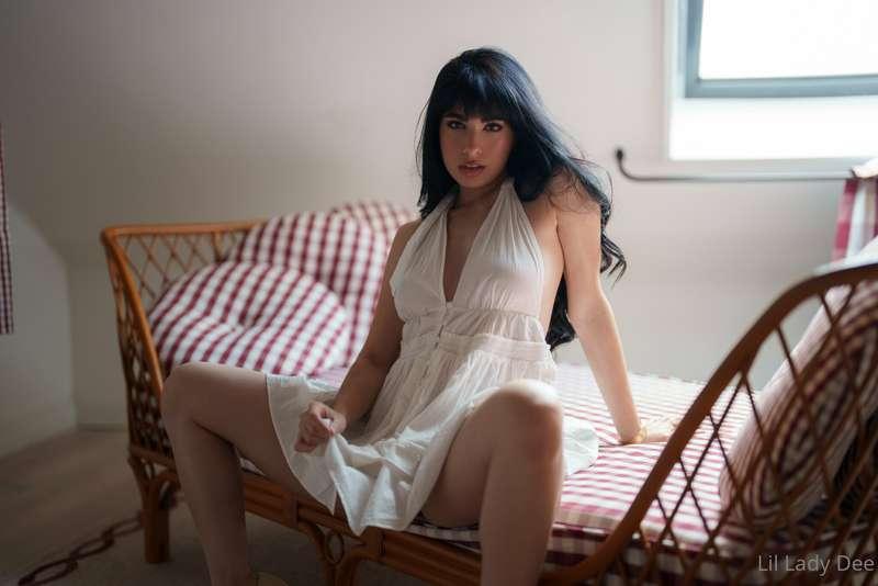 the tease with the white dress,
saintly as she sinned ❤️

pp..