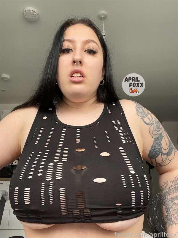 Do you like this top? 😈