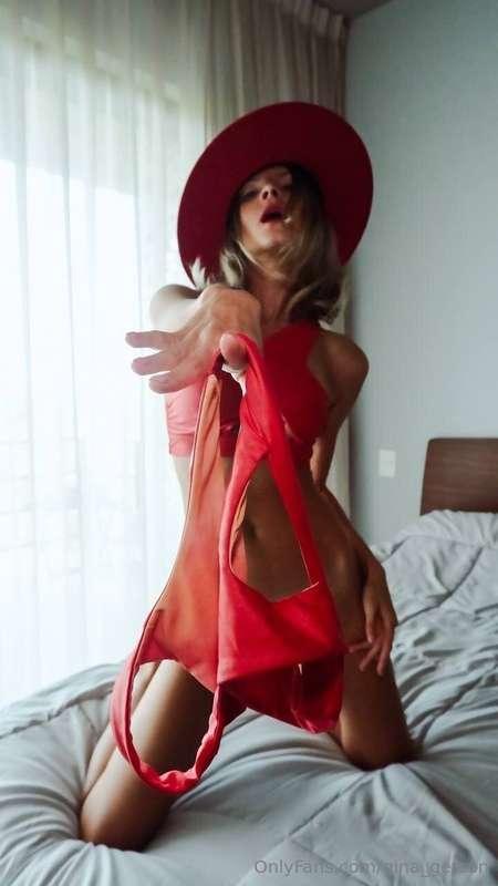 Can you help me get undressed?😈😈🥵