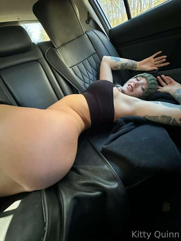 I'm having fun in the backseat 😈 Does this give you funny id..