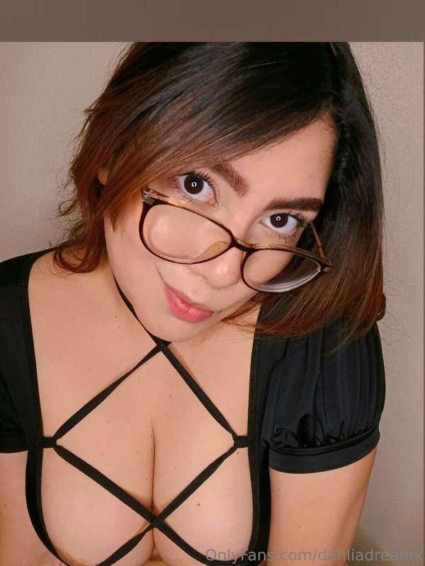 Innocent smile... mischievous gaze. Which one caught you? 😇😈..