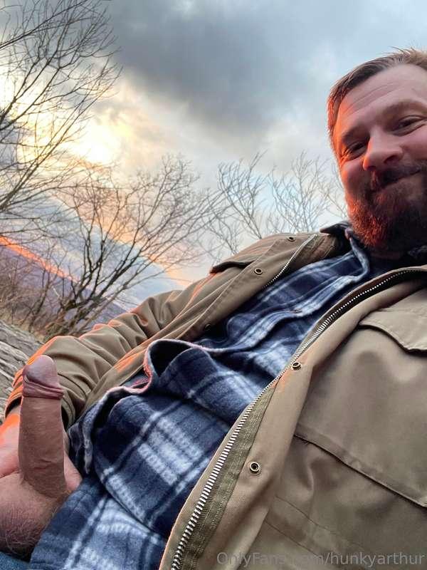 My idea of romantic …. Watching the sunset. 🤗🤣