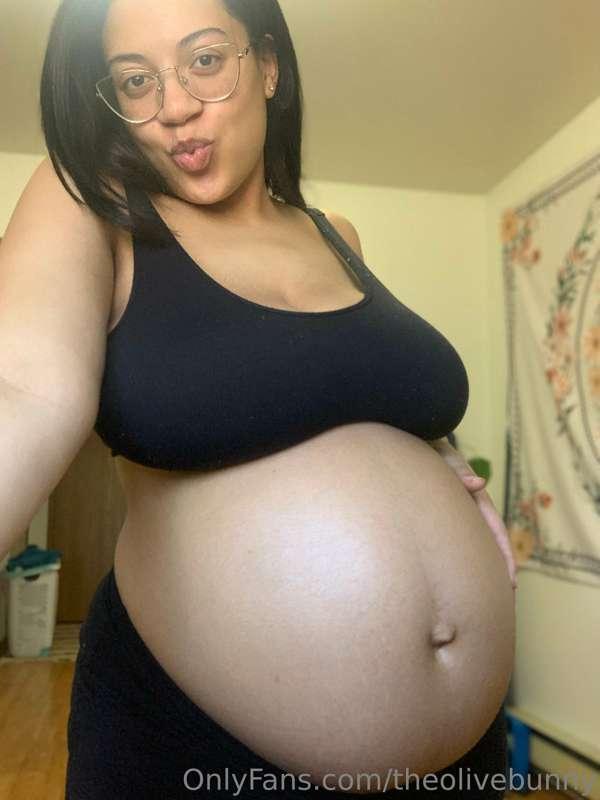 At 35 weeks today and measuring 110cm around the belly! Next..
