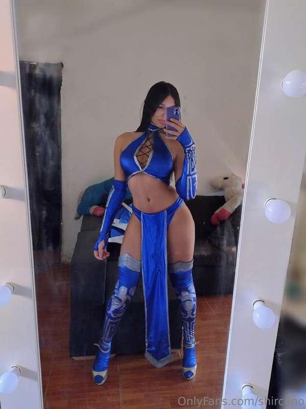 Les gustaría contenido como Kitana? Igual primero subo fotos..