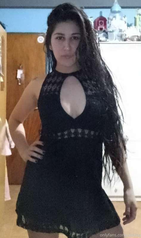 Which of all the dresses suits me best? 🤔😊