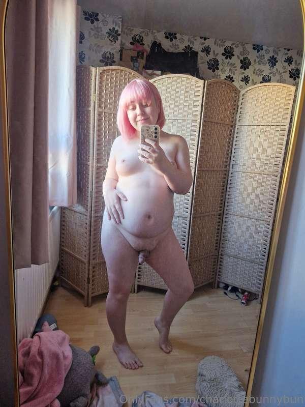 Just got out the bath, who wants to warm my body with their ..