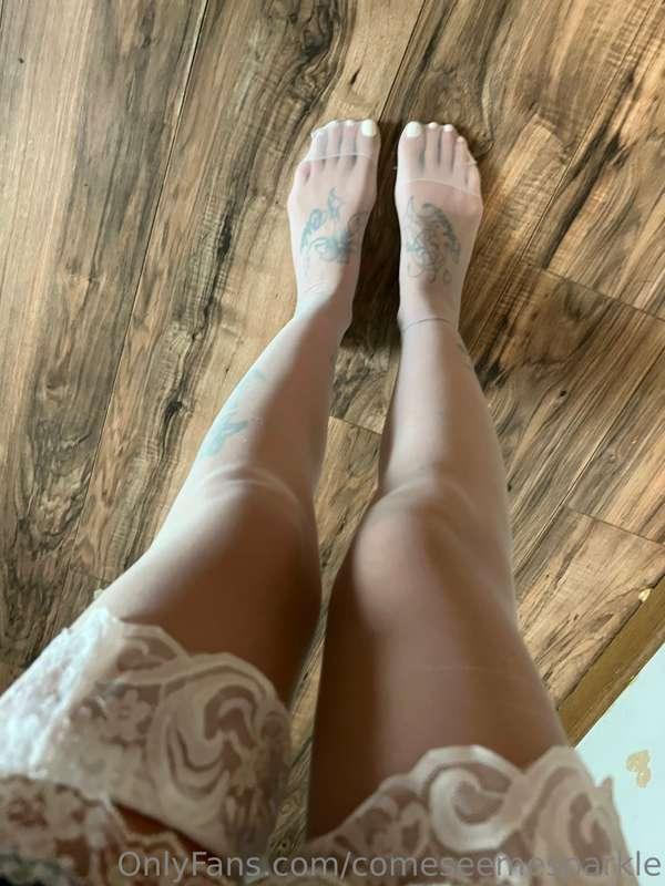 Who loves feet?..
