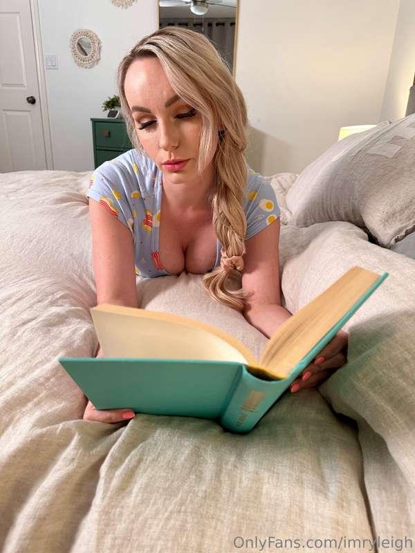 Any Books you can suggest for me to read next babe??😚 📚
