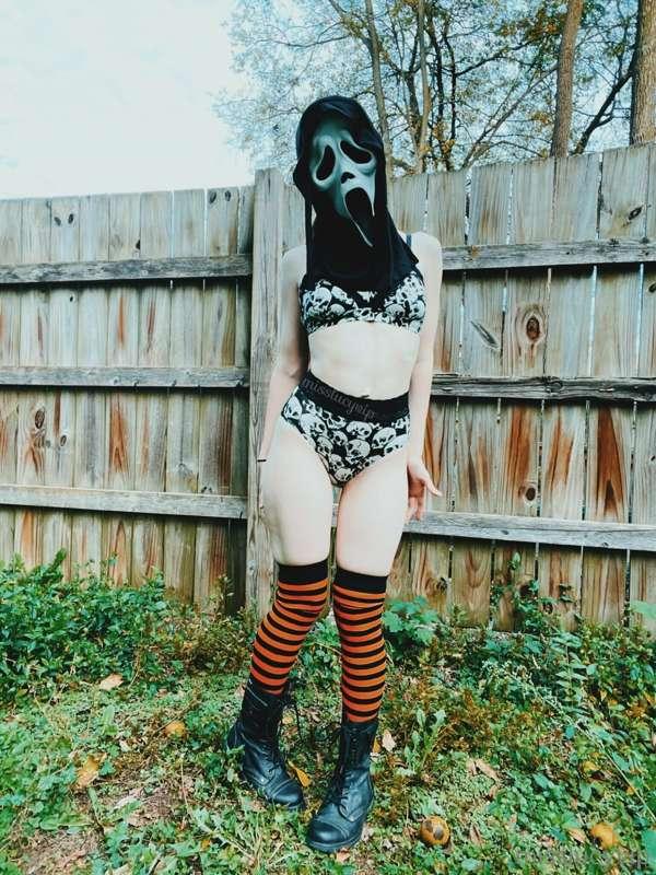 Happy Friday the 13th! I’m so excited about these pictures s..